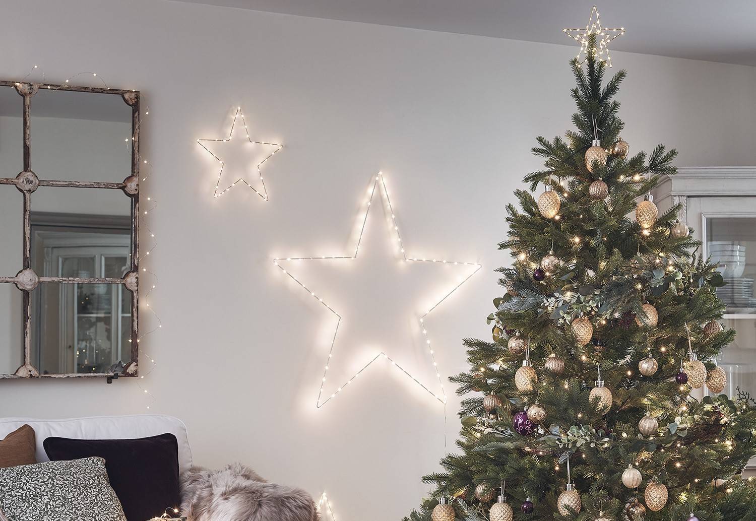 Christmas Rituals - Decorating the Christmas Tree