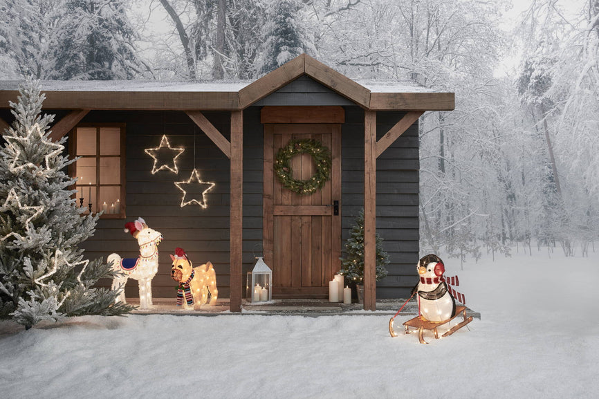 Outdoor Christmas Styling - The Winter Garden