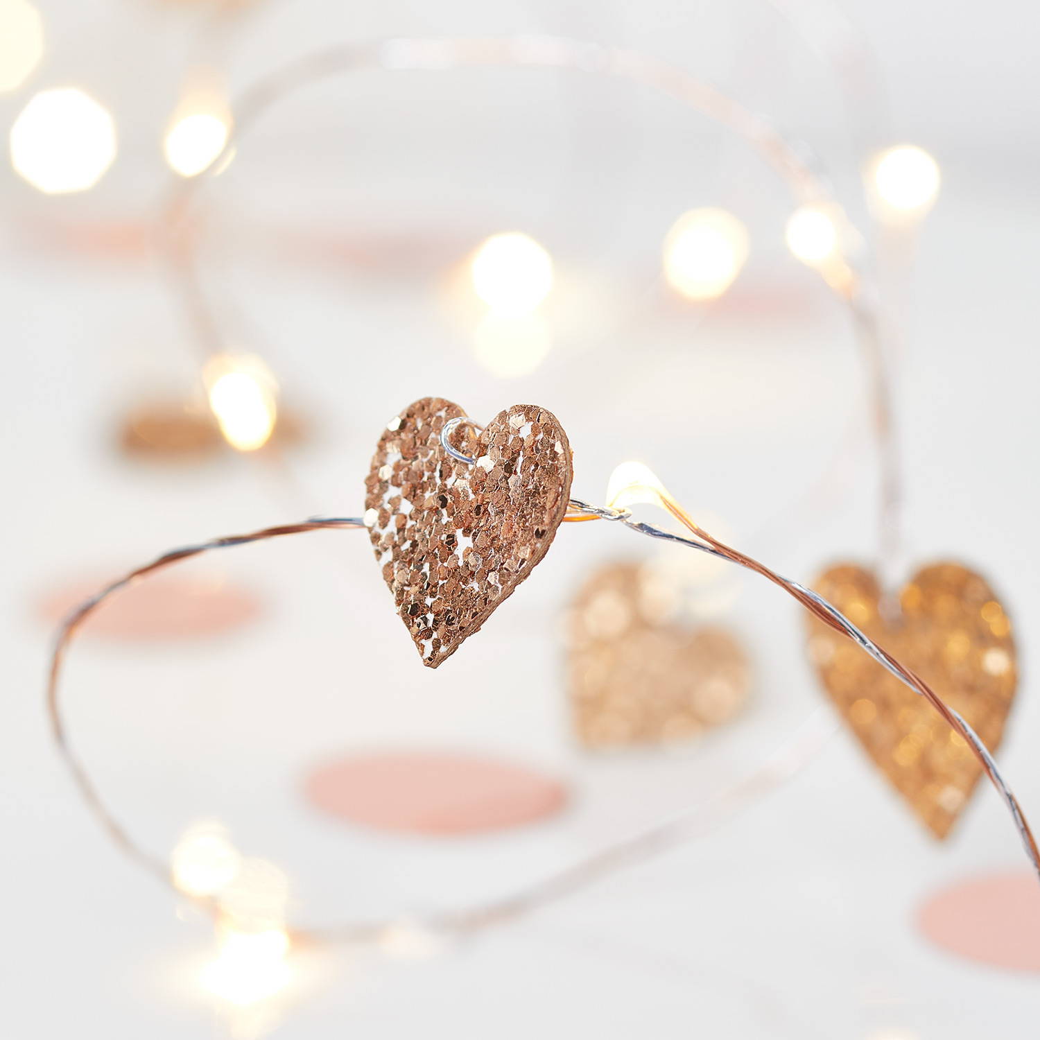 Bedroom Fairy Light Ideas: From Vintage to Quirky