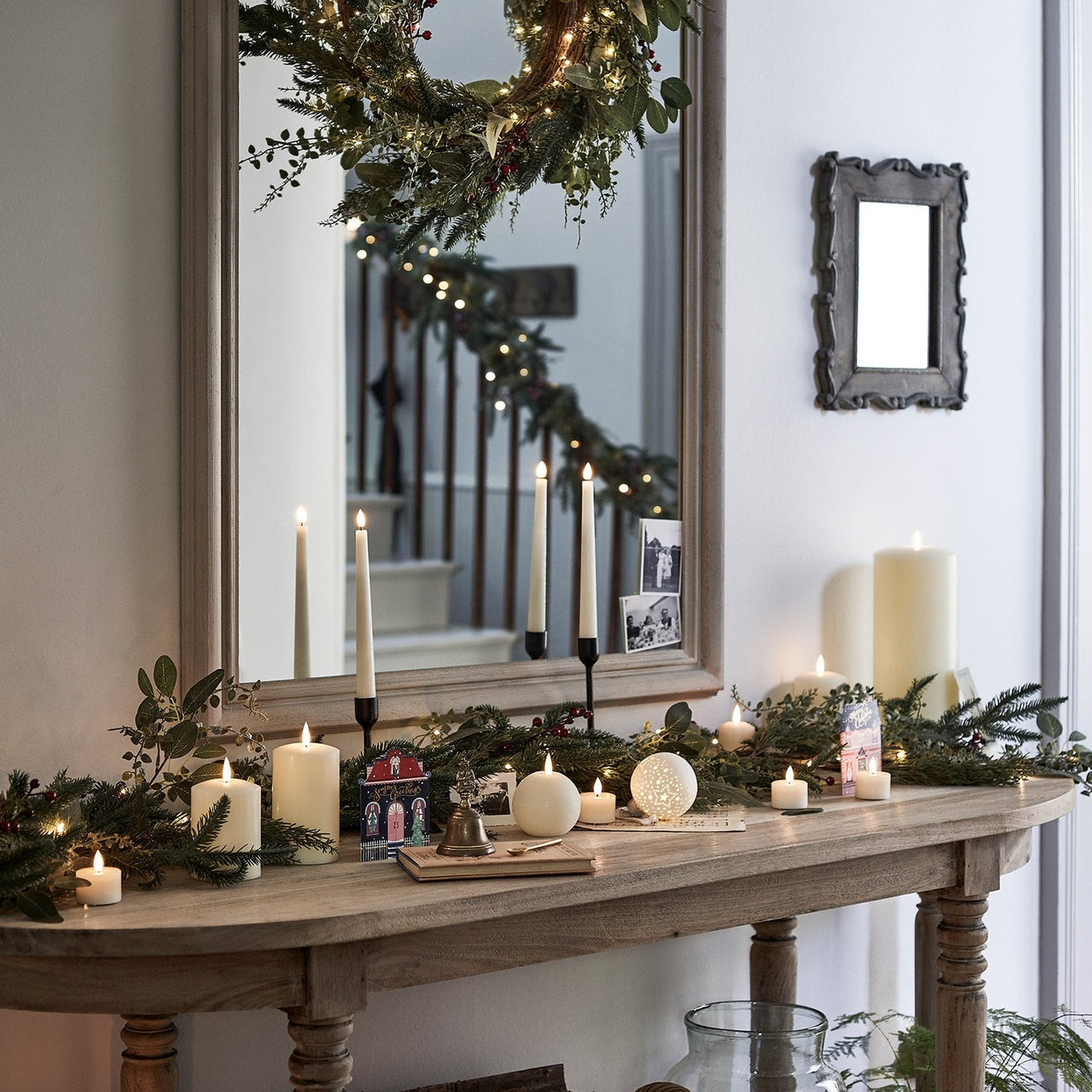 20_1409_Christmas-Wreath-Truglow-Candle-Assortment-Garland-Micro-Fairy-Lights-Table-Hallway-Staircase-Indoor_be6628dc-5f42-4542-a33a-4eea4b0c19d7.jpg