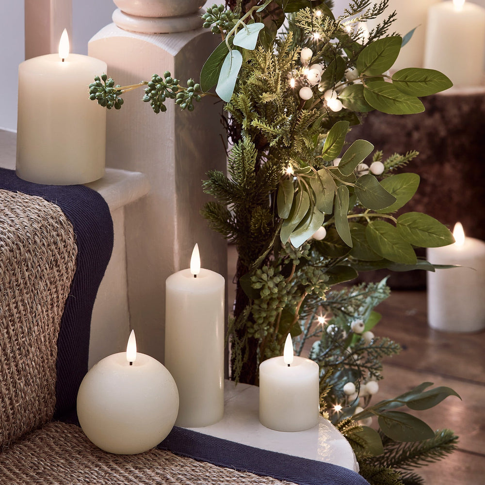 2m Oversized White Berry Christmas Garland Micro Light Bundle