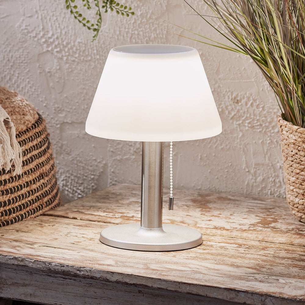 897400_Outdoor-Table-Lamp-Solar-Light-Day.jpg