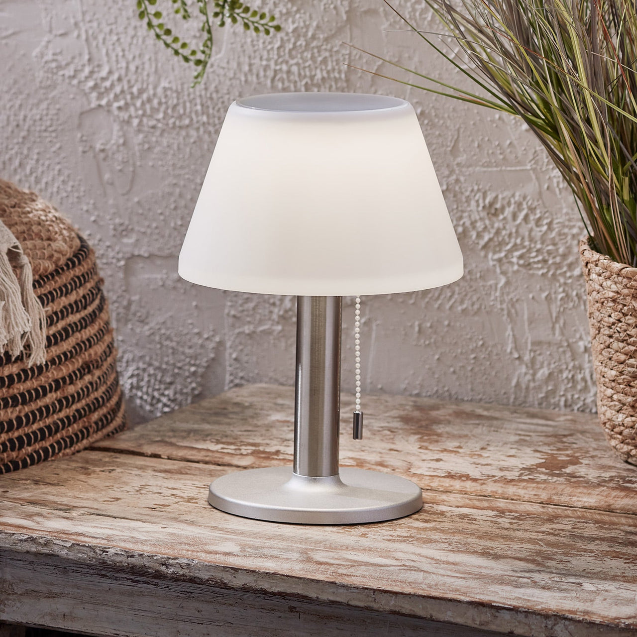 897400_Outdoor-Table-Lamp-Solar-Light-Off.jpg