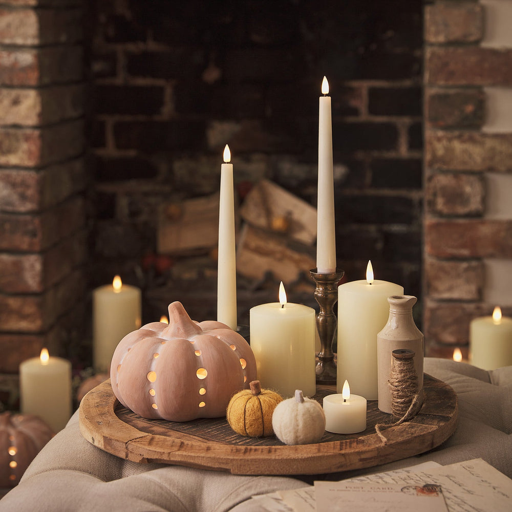 Autumnal-LED-Candles-Pumpkins-living-room_2_124dfb33-ce02-408e-98df-b185c29a7bbd.jpg