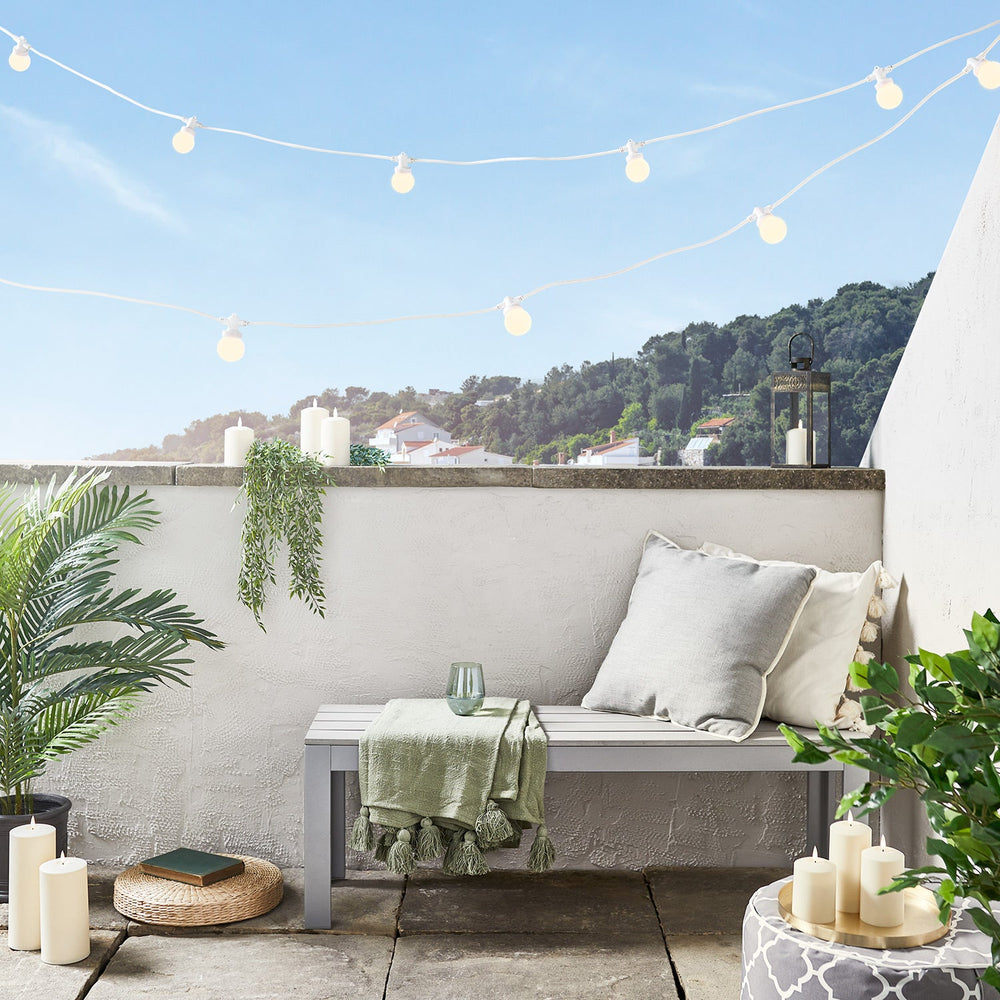 Balcony-PR10-2YWW_2.jpg