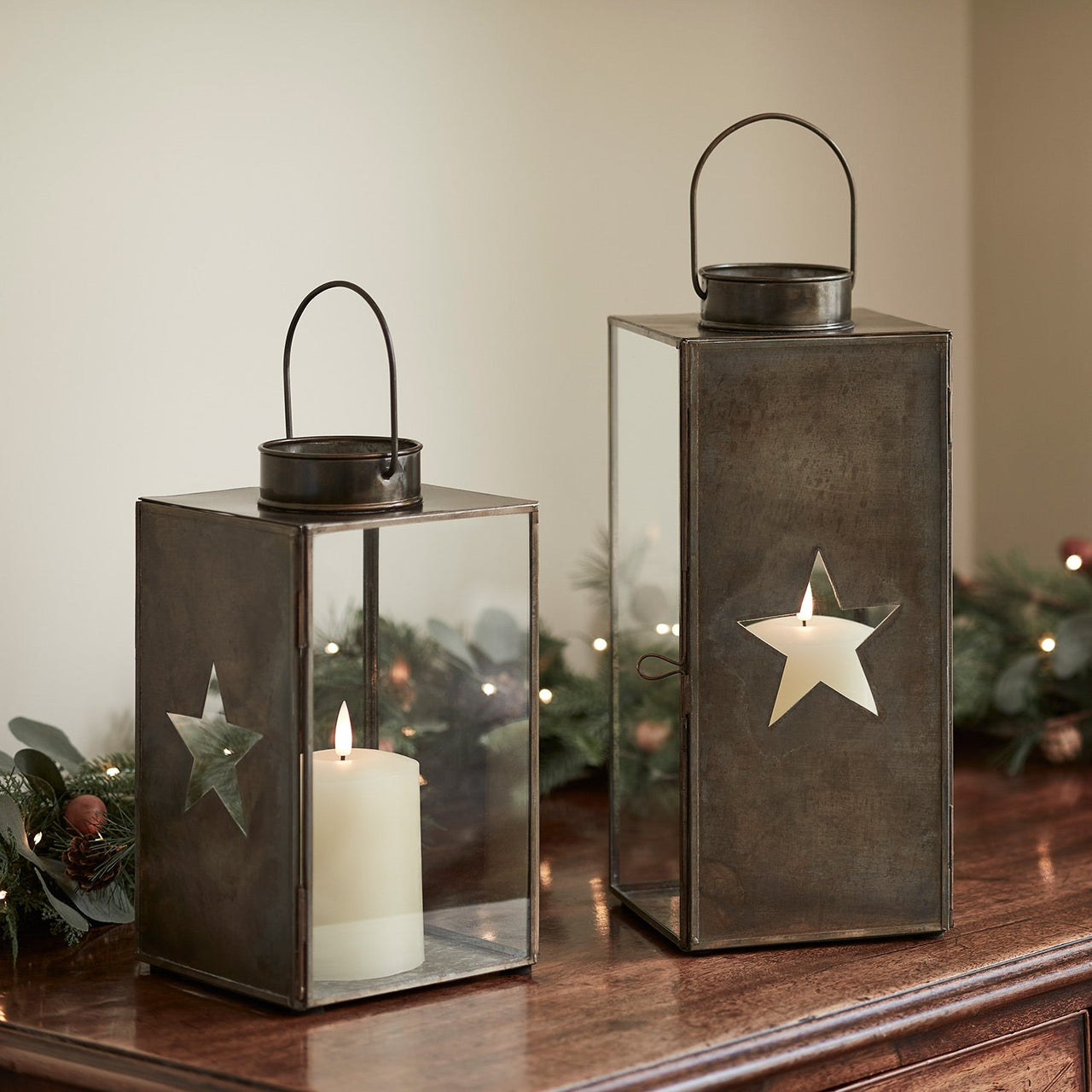 Brass-Star-Christmas-Lantern-Duo-TruGlow-Candles-Illuminated-Table-Display-Festive-Garland_0425a11e-8a50-456a-9e32-c115978ff185.jpg