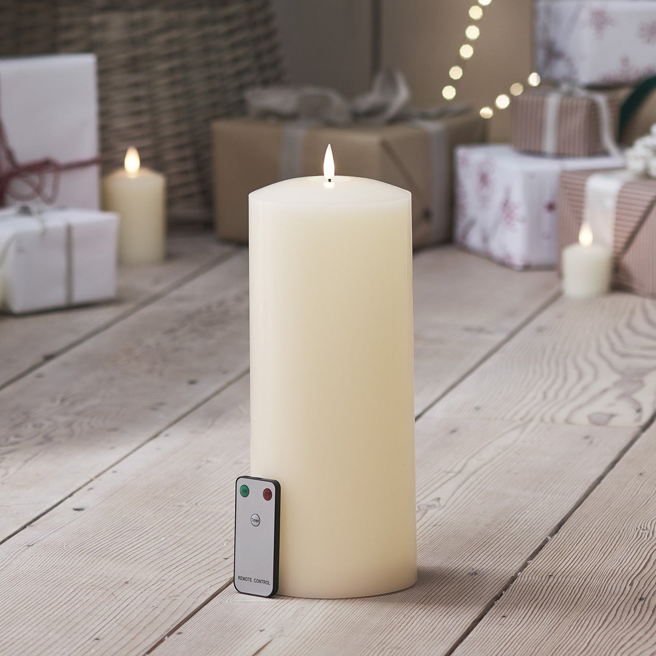 CA20038RC_25cm-TruGlow-White-Chapel-Pillar-Candle-with-Remote-Control_1.jpg
