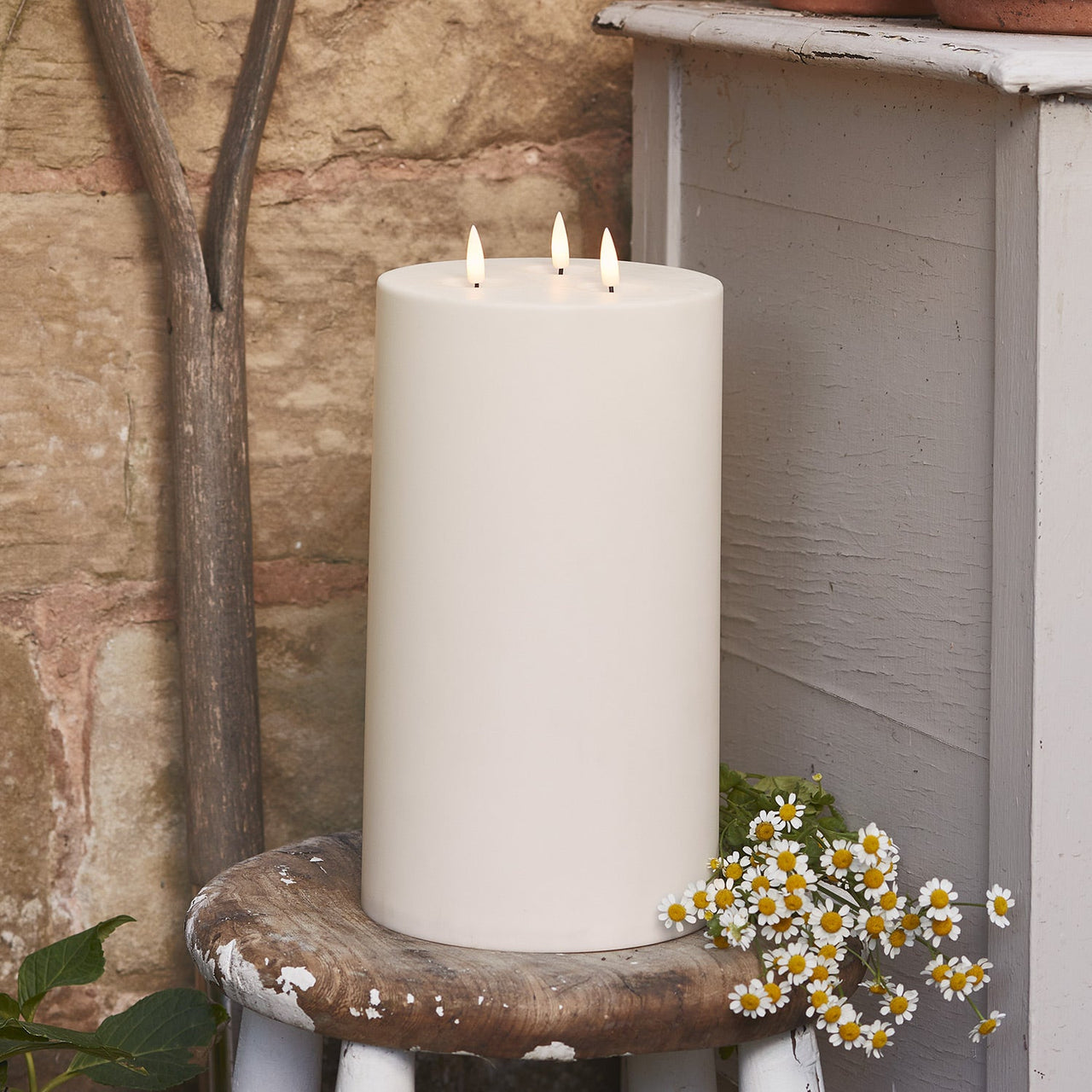 TruGlow® 3 Wick Waterproof Outdoor Candle 28cm
