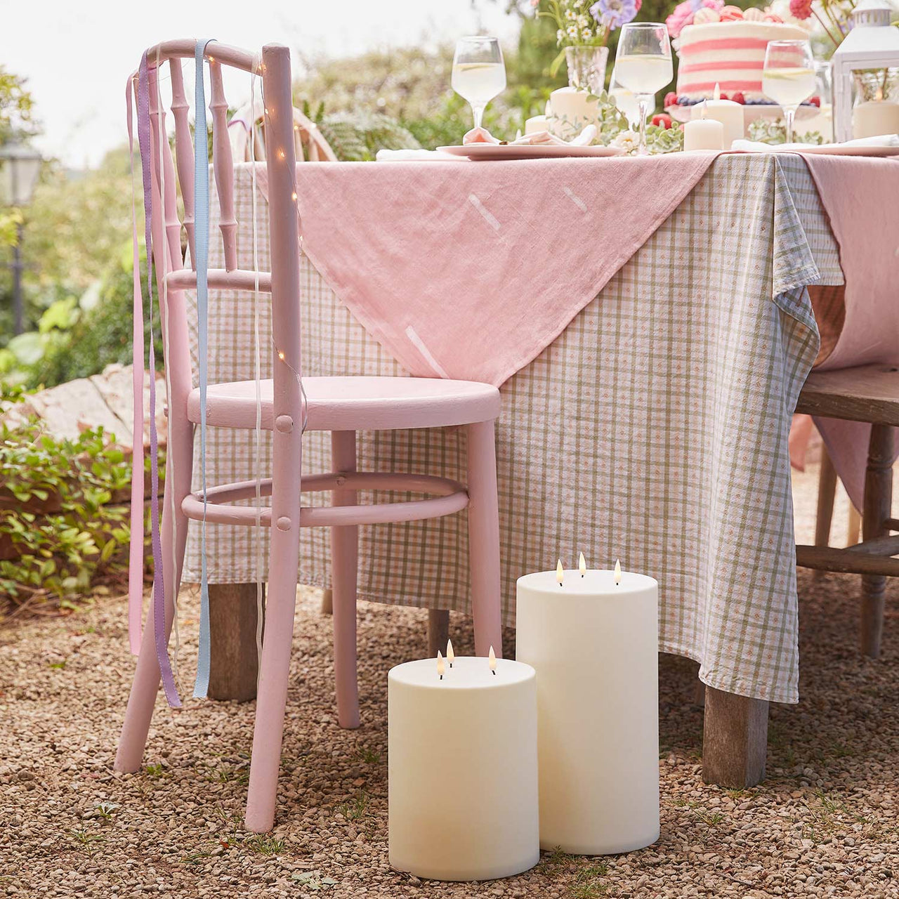 D-CA230012-_-Tea-party-table-chair-led-candles-pastel-floral_V2.jpg