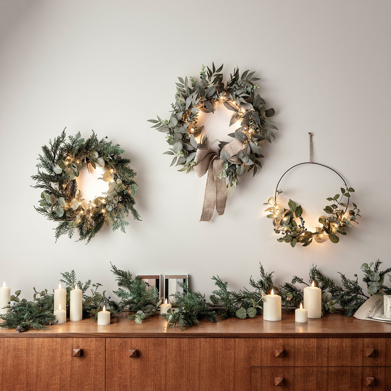 40cm Eucalyptus & Laurel Wreath Micro Light Bundle