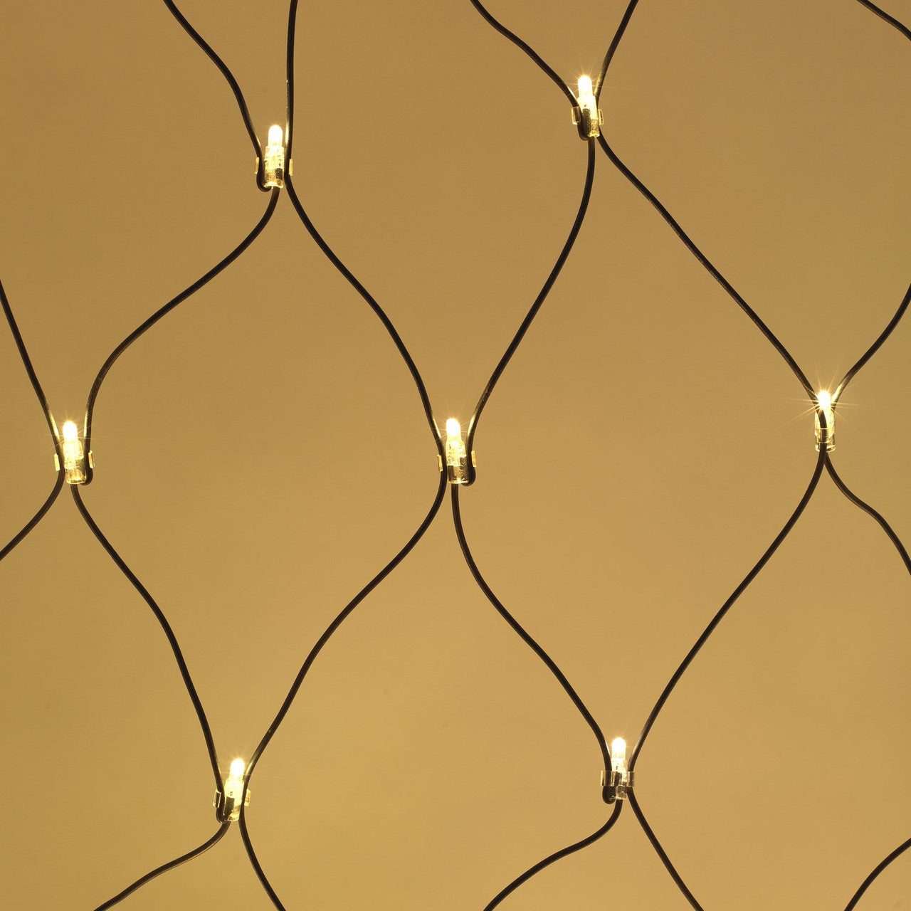 DNR-320_Large-Outdoor-Net-Light_P2.jpg