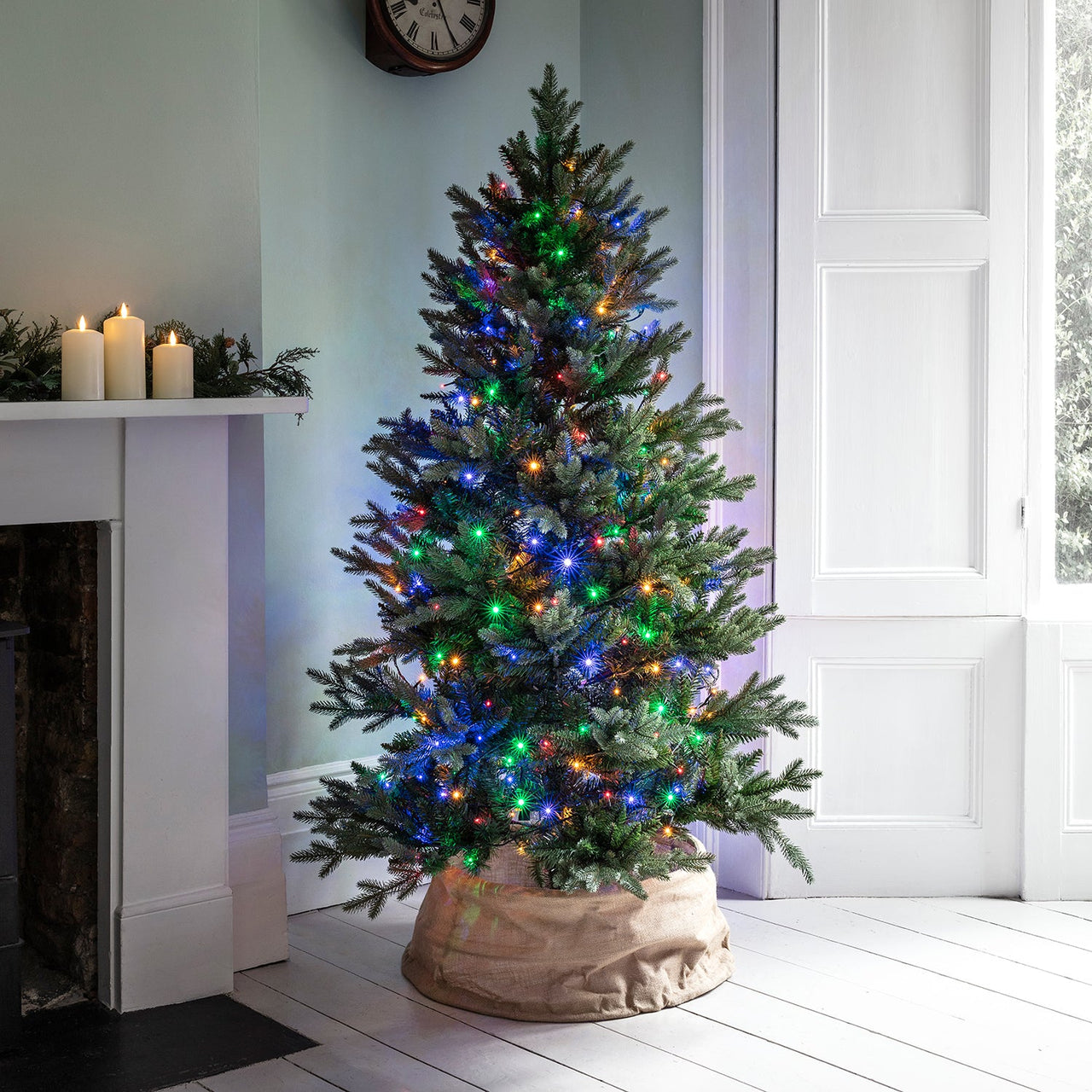 EL100MG_100-Multicoloured-LEDs-on-Green-Cable-Christmas-Tree_P1_6fdcf6c9-87bb-41b7-b531-11135ab1e6b6.jpg