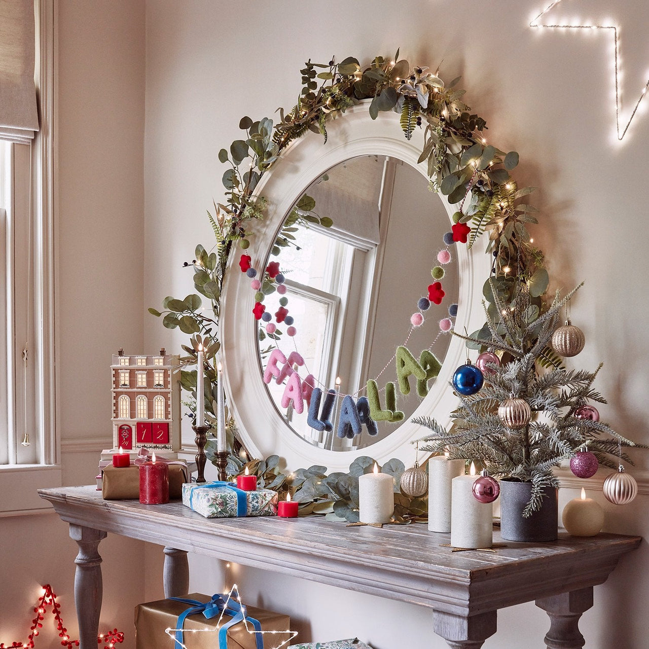 1.5m Blue Berry Christmas Garland Micro Light Bundle