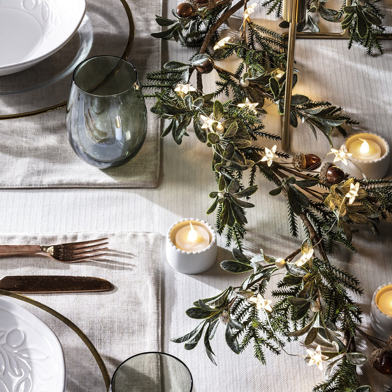 GA1801_Eucalyptus-Garland-Autumn-Table_P3.jpg