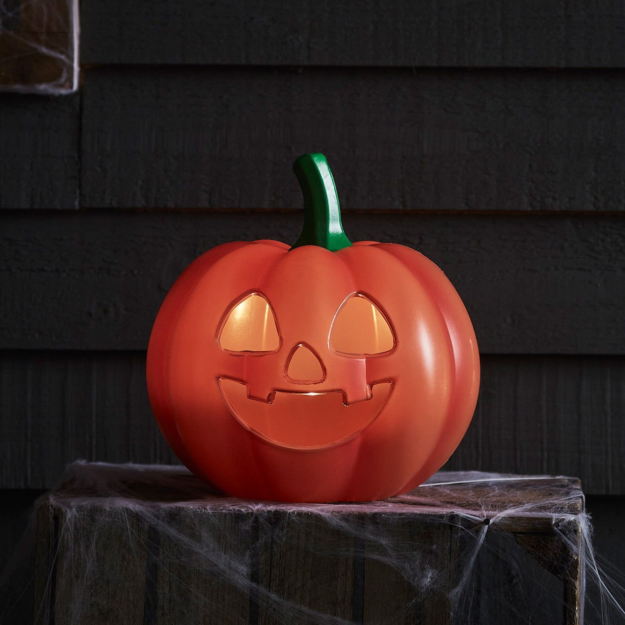 HA22006_Outdoor-Jack-O-Lantern-Halloween-Decoration_c0468976-28da-4e82-92a5-20566686311d.jpg