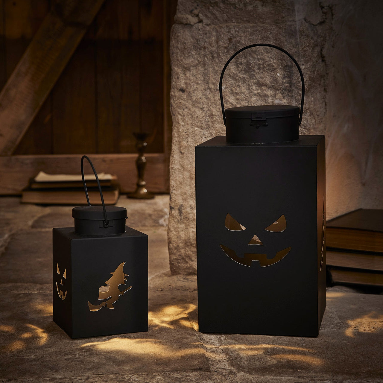 HA22018_2Black-Metal-Outdoor-Halloween-Lanterns-Door-Porch_1.jpg