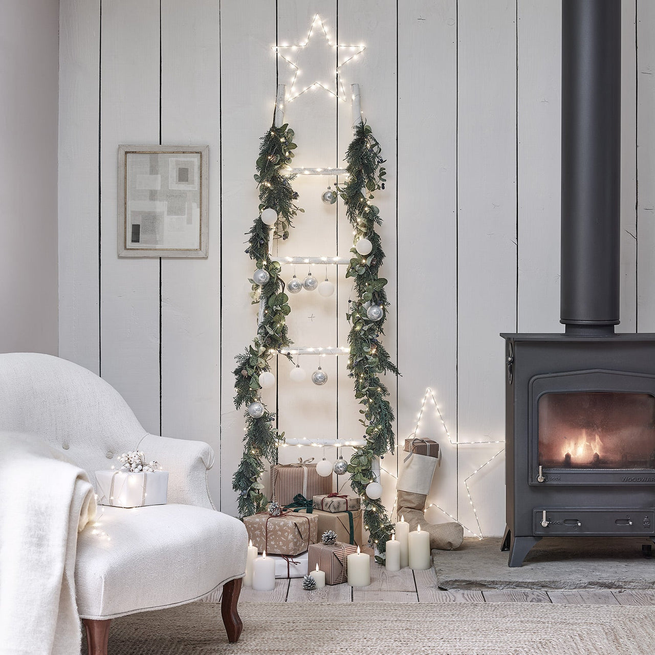 2m Frosted Berry and Pinecone Garland