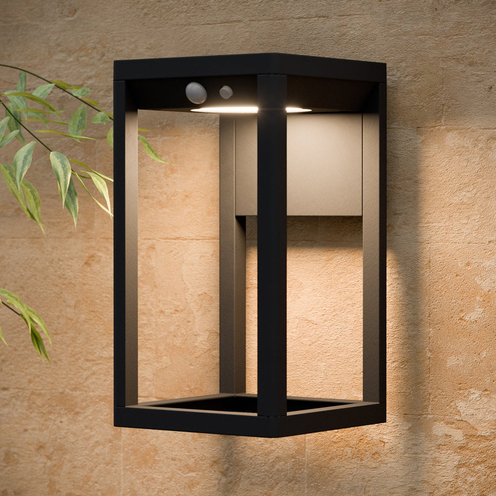 Kingsbridge Solar Wall Light