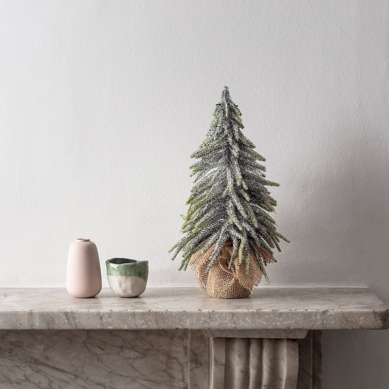 L4F19003_Mini-Snowy-Christmas-Tree_P2.jpg