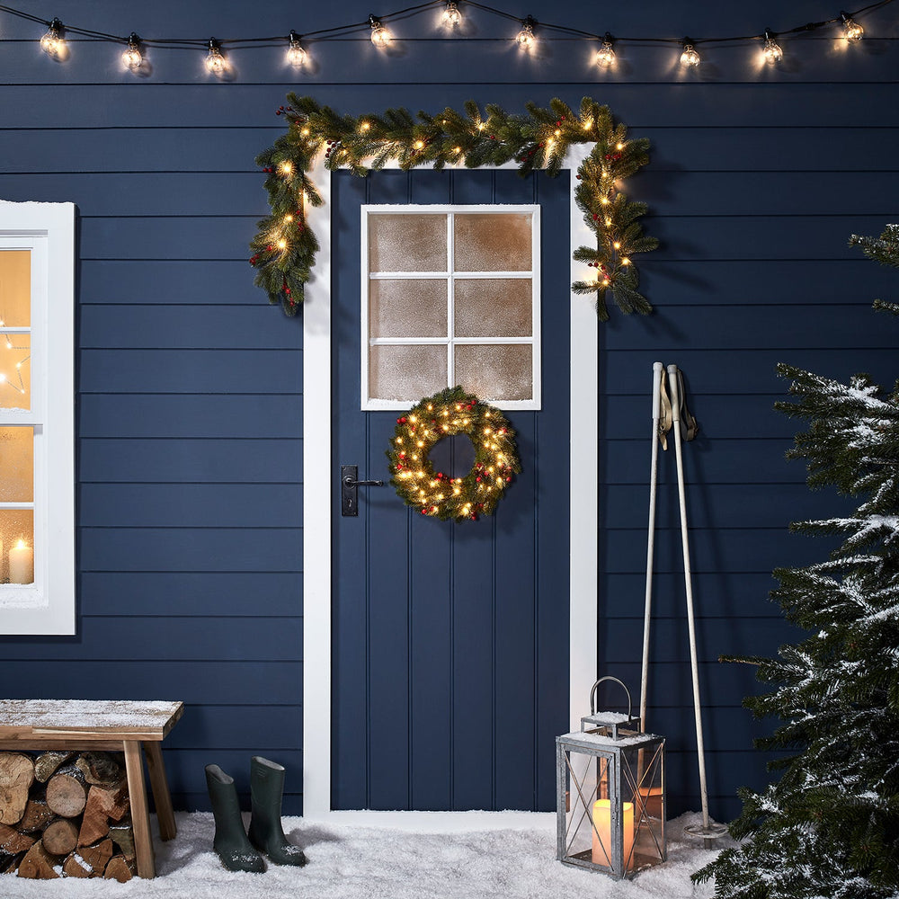 Pre-Lit Outdoor Berry Christmas Wreath