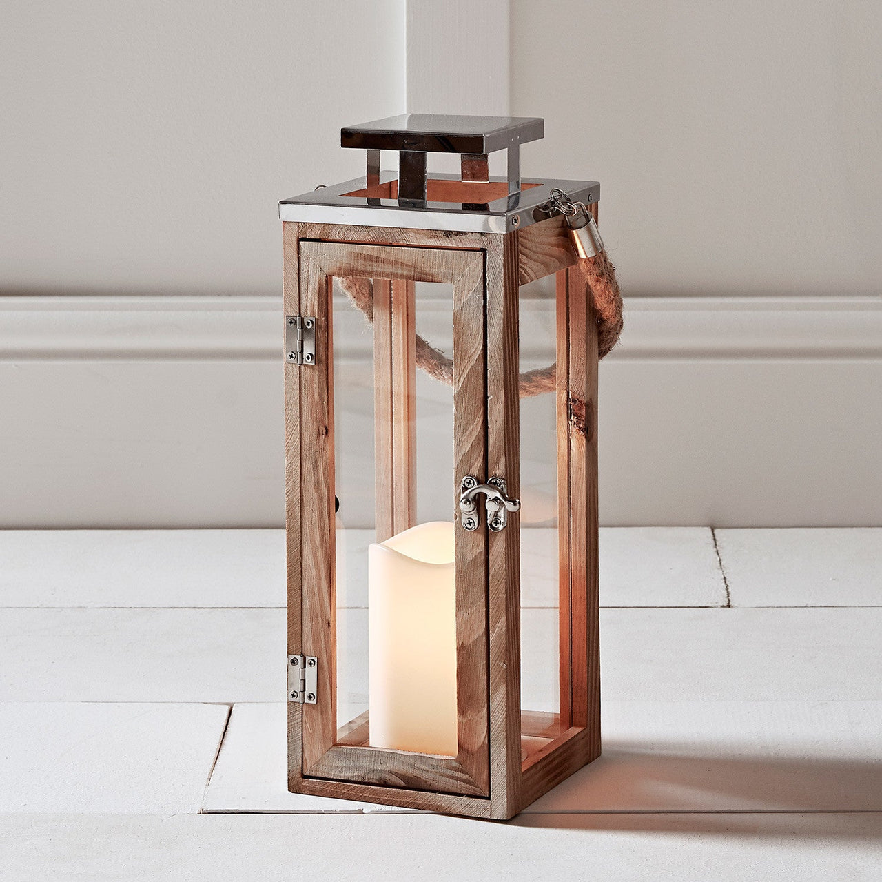 LA15101_Wooden-Rope-Candle-Lanterns-Home-Living-Room-Close-up_P1.jpg