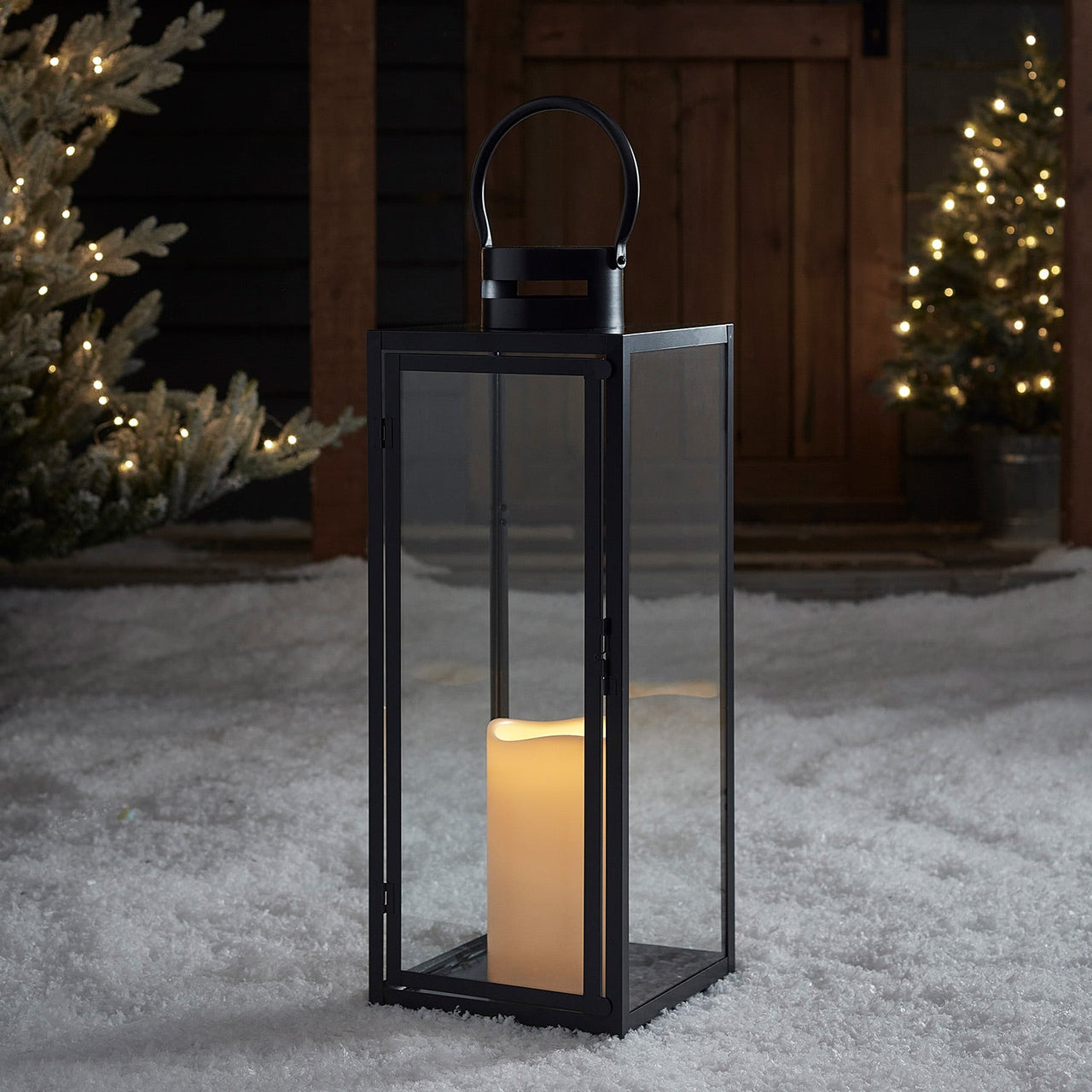 LA17001_Malvern-Large-Battery-Outdoor-Lantern-Christmas.jpg