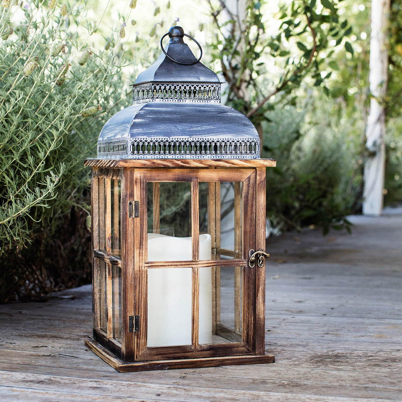 The Estate Battery Lantern