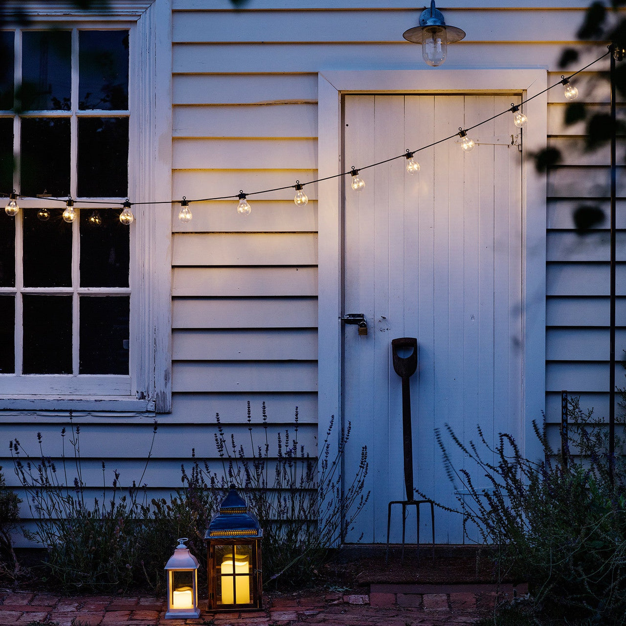 The Estate Battery Lantern