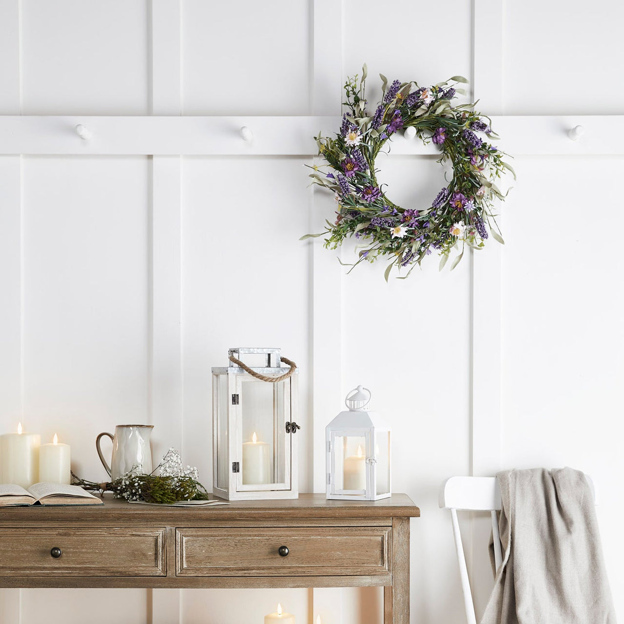 LA20016_Perth-Small-White-Lantern-Hallway-Table.jpg