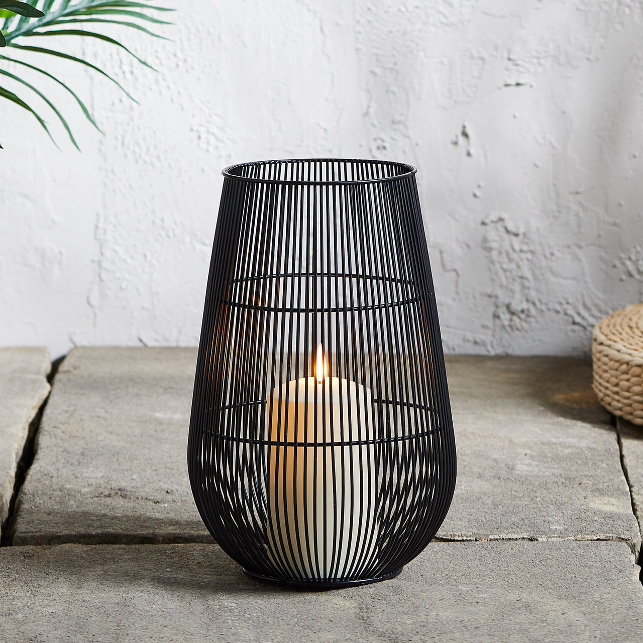 LA21011_Large-Melbourne-Garden-Lantern-Illuminated-Patio.jpg