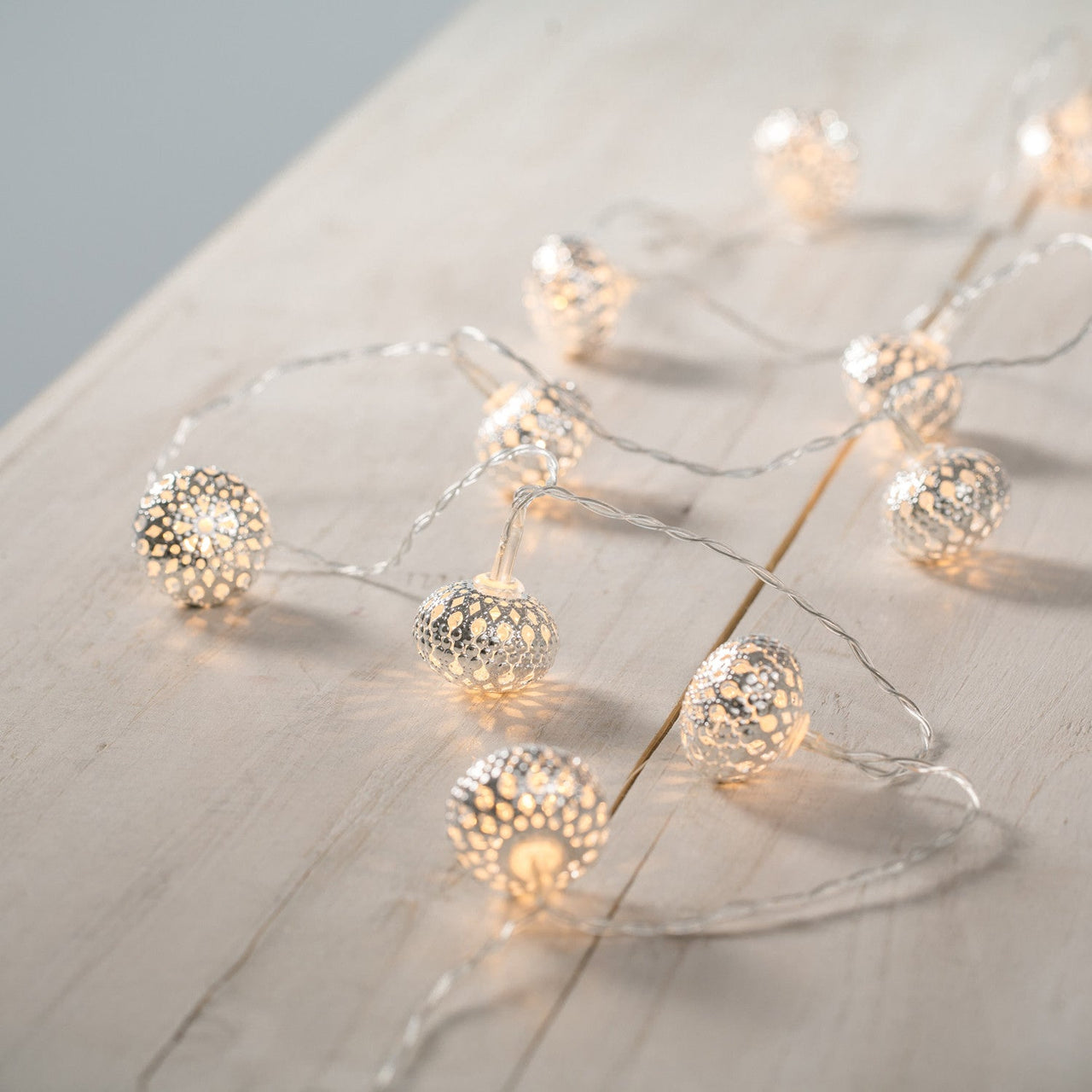 LL1312S_Silver-Moroccan-Battery-Fairy-Light-Strings_P2.jpg