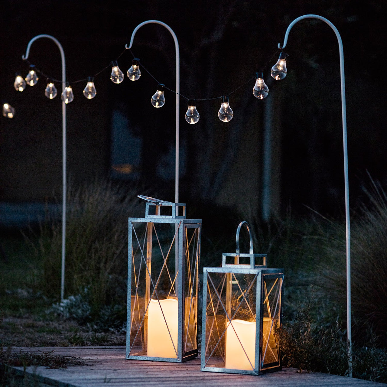LL17001_LED-warm-white-outdoor-battery-festoon-lights-garden-lanterns_P3_2bf1e8c6-8d1a-40eb-a3d5-7c675bc20b02.jpg