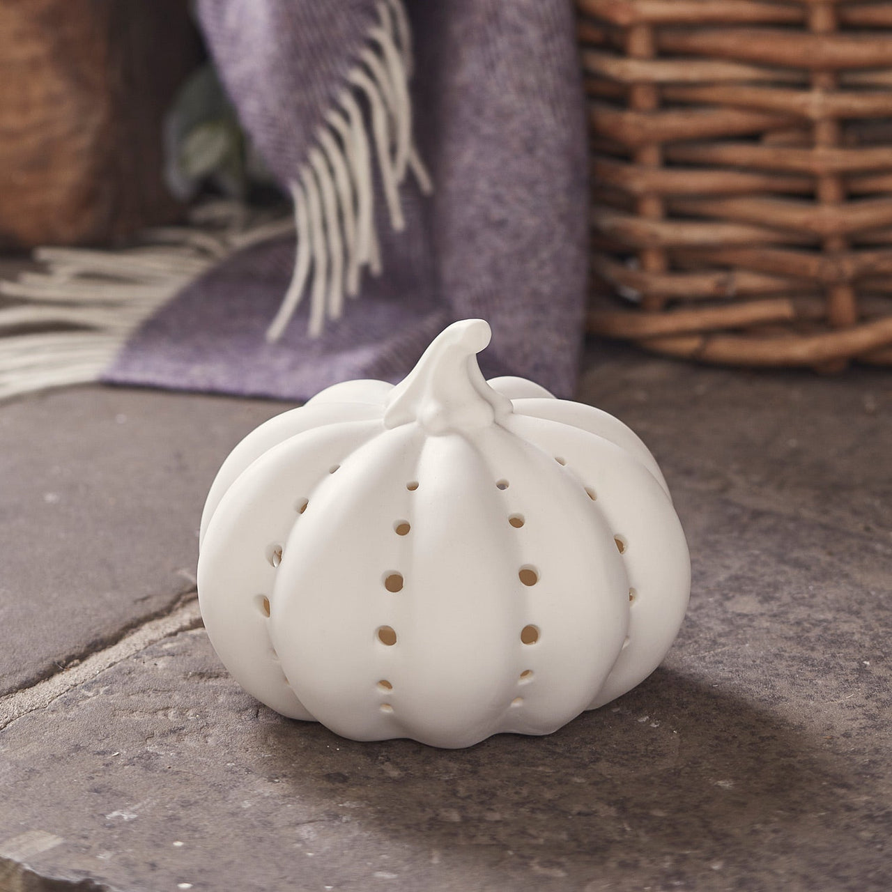 LL18025_Ceramic-LED-Pumpkin-Autumn-Fireplace.jpg