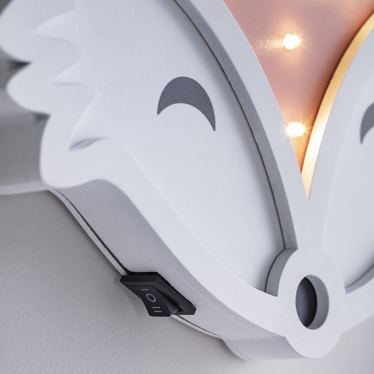 LL19011_Wooden-Fox-LED-Night-Light-Wall-Light-Switch_P3.jpg