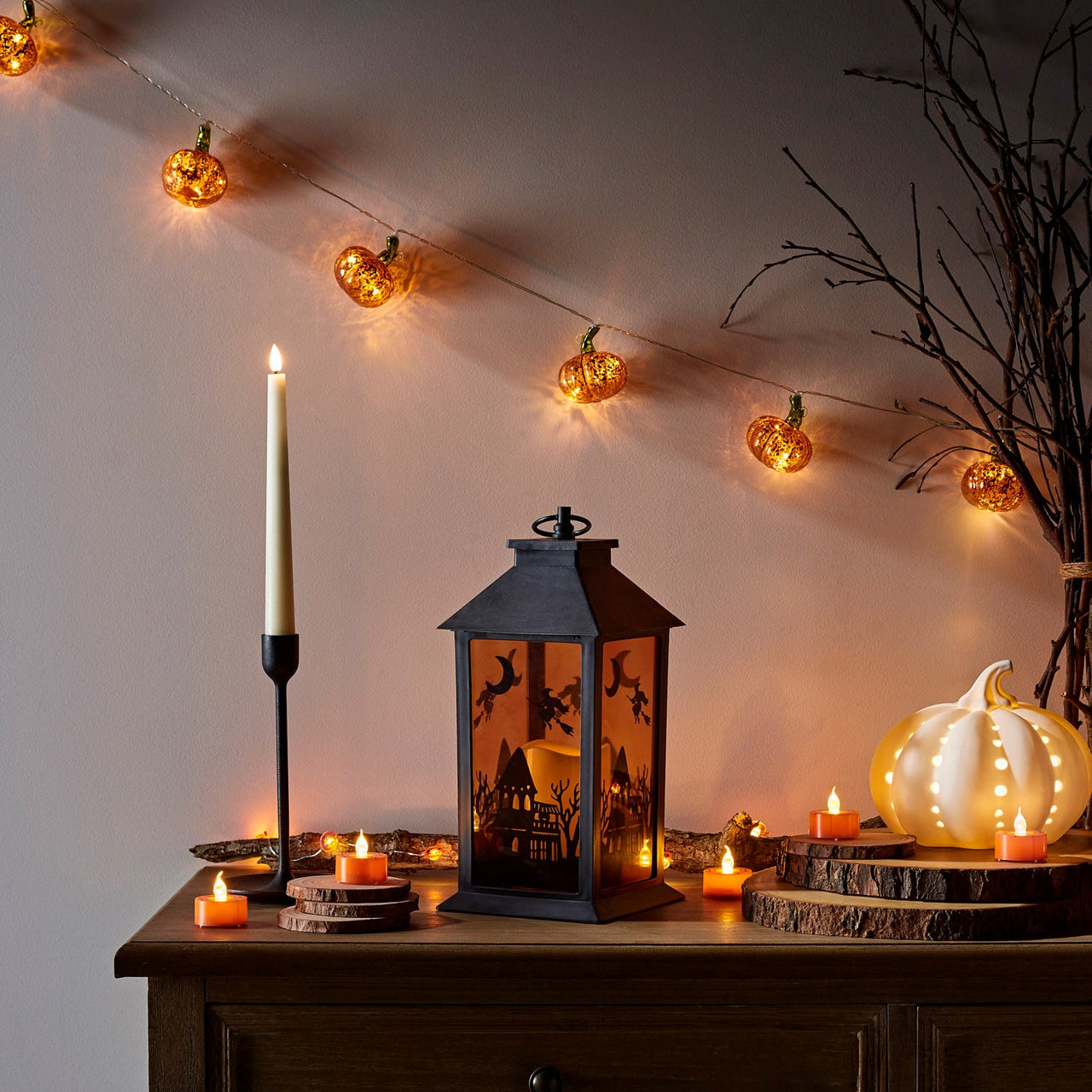 LL19051_10-LED-Glass-Pumpkin-String-Lights-Halloween-Drawers_P4.jpg