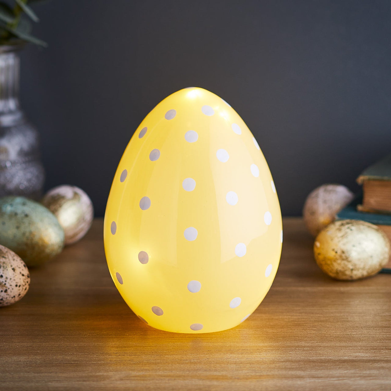 LL21010_Glass-Easter-Egg-Light-Yellow-Polka-Dots-Easter-Decoration_3.jpg