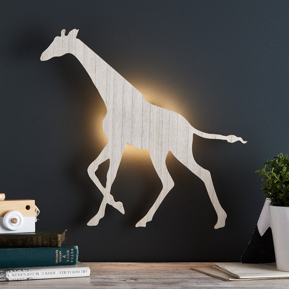 LL21019_Giraffe-Childrens-Wall-Light-Wooden_1.jpg