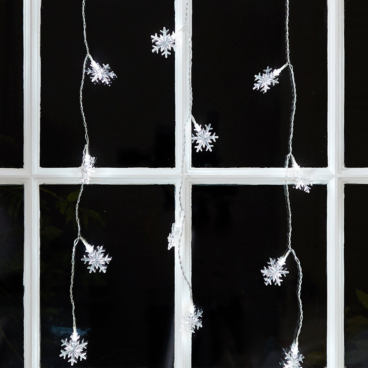 40 White LED Snowflake Curtain Light