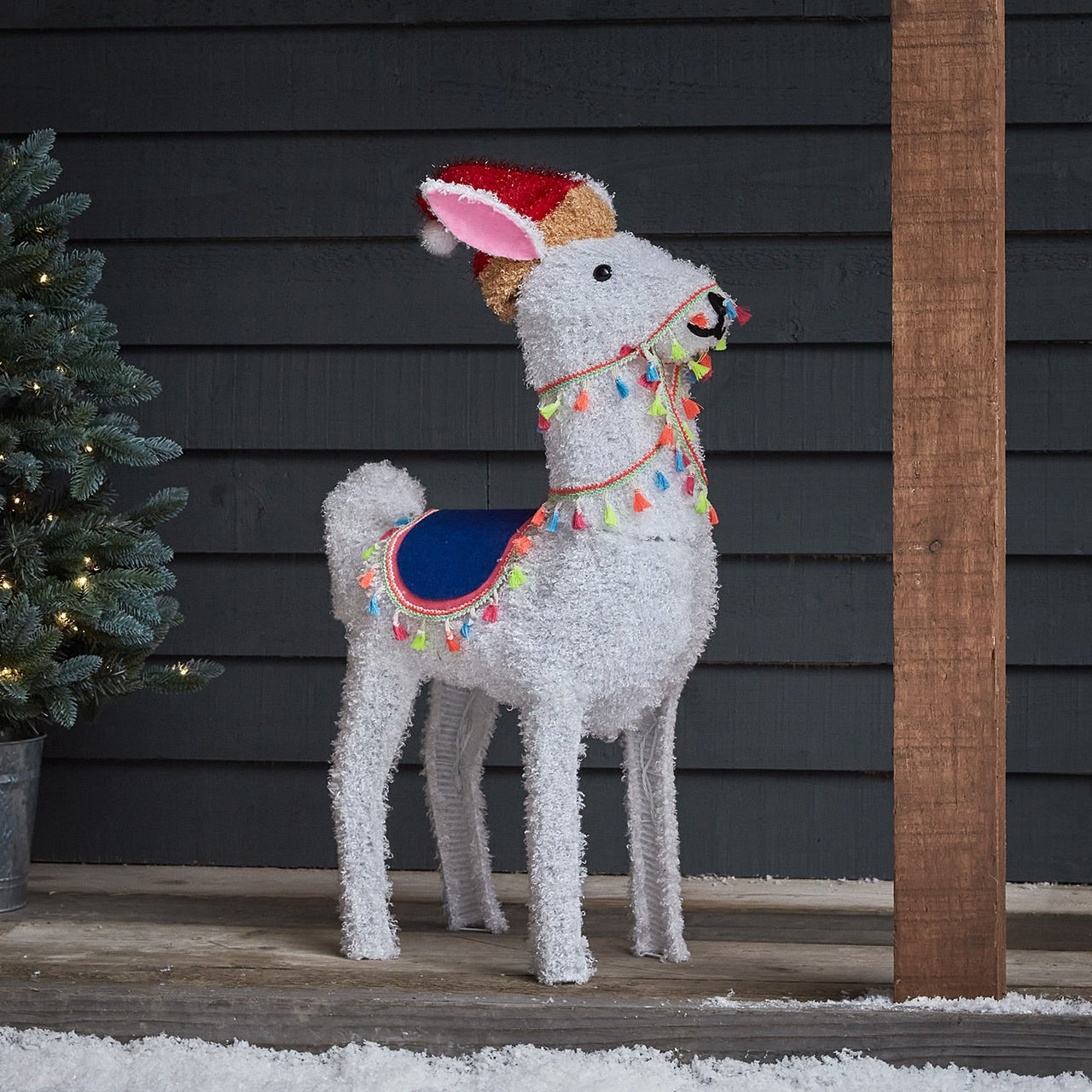 PL22060_Alpaca-Christmas-Figure-Off.jpg