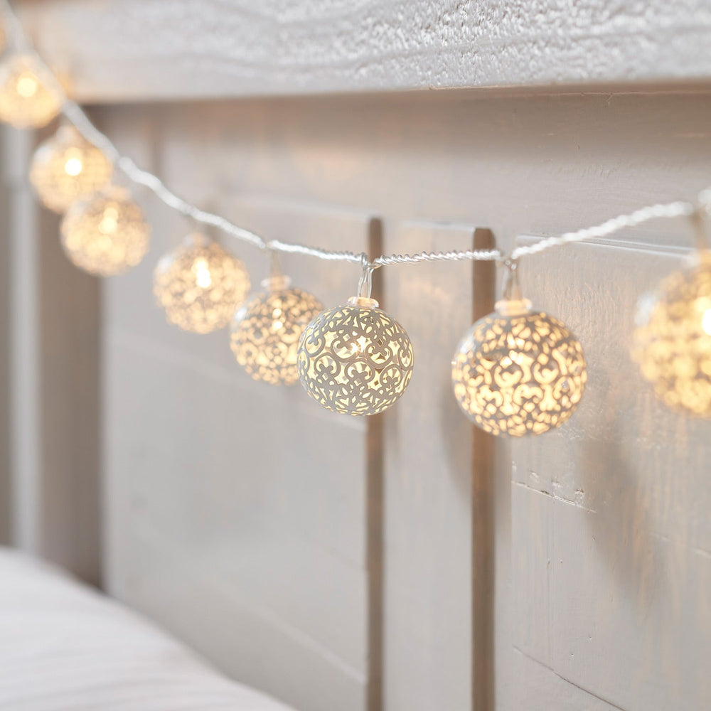 16 White Ball Moroccan Fairy Lights
