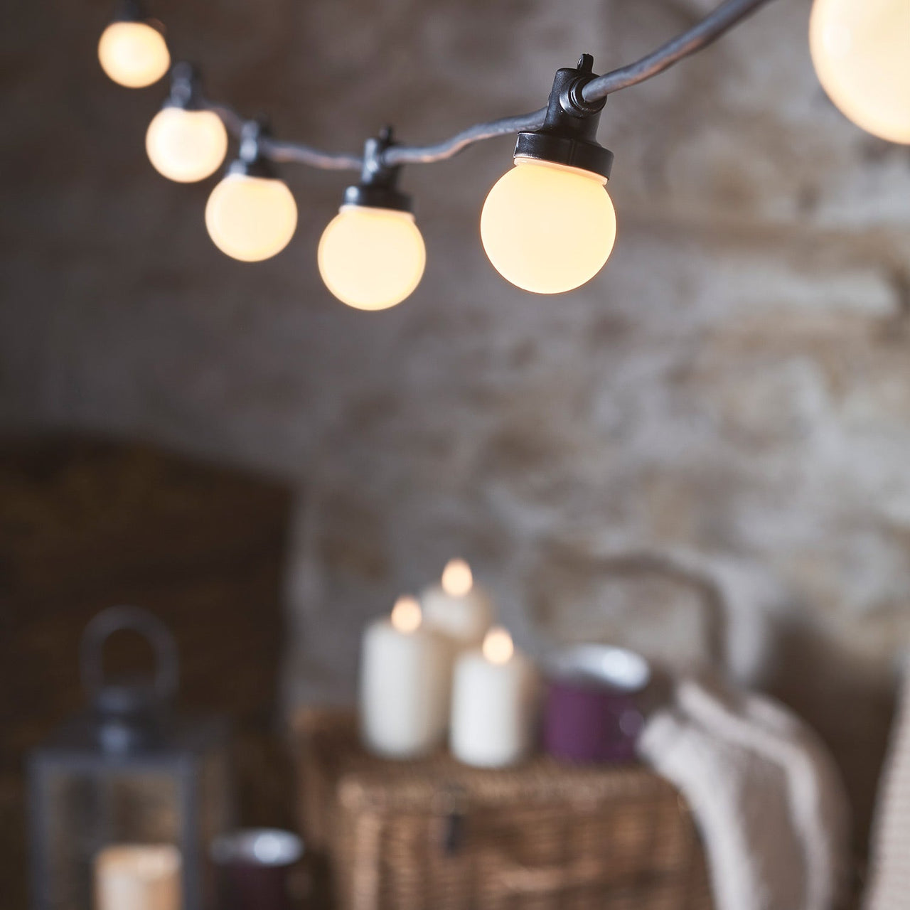 PR10-2YWB_Pro-Connect-Warm-White-Festoons-Black-Cable-Illuminated-Autumn-Barn.jpg