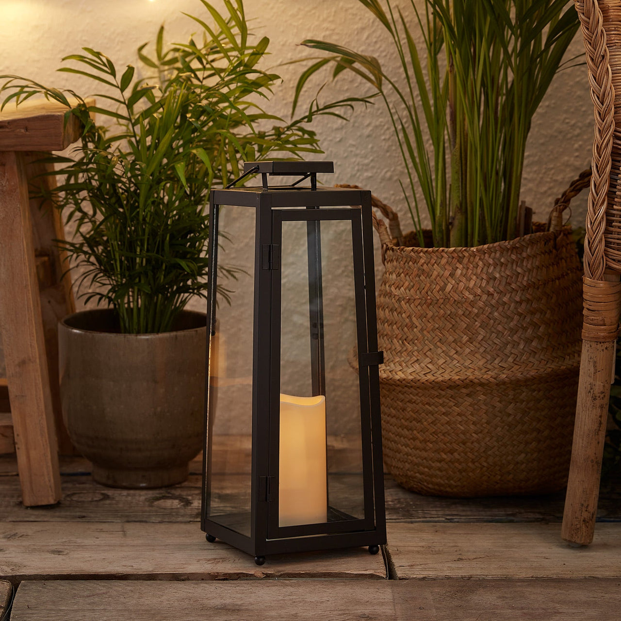 Porto Large Solar Garden Lantern