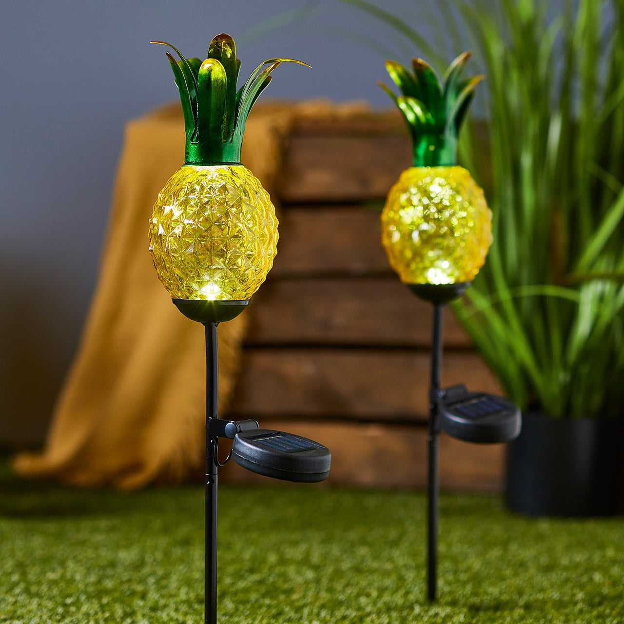 2 Pineapple Solar Stake Lights