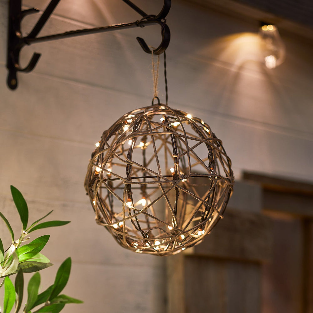 SL21004_Sphere-Rattan-Solar-Light-Illuminated.jpg