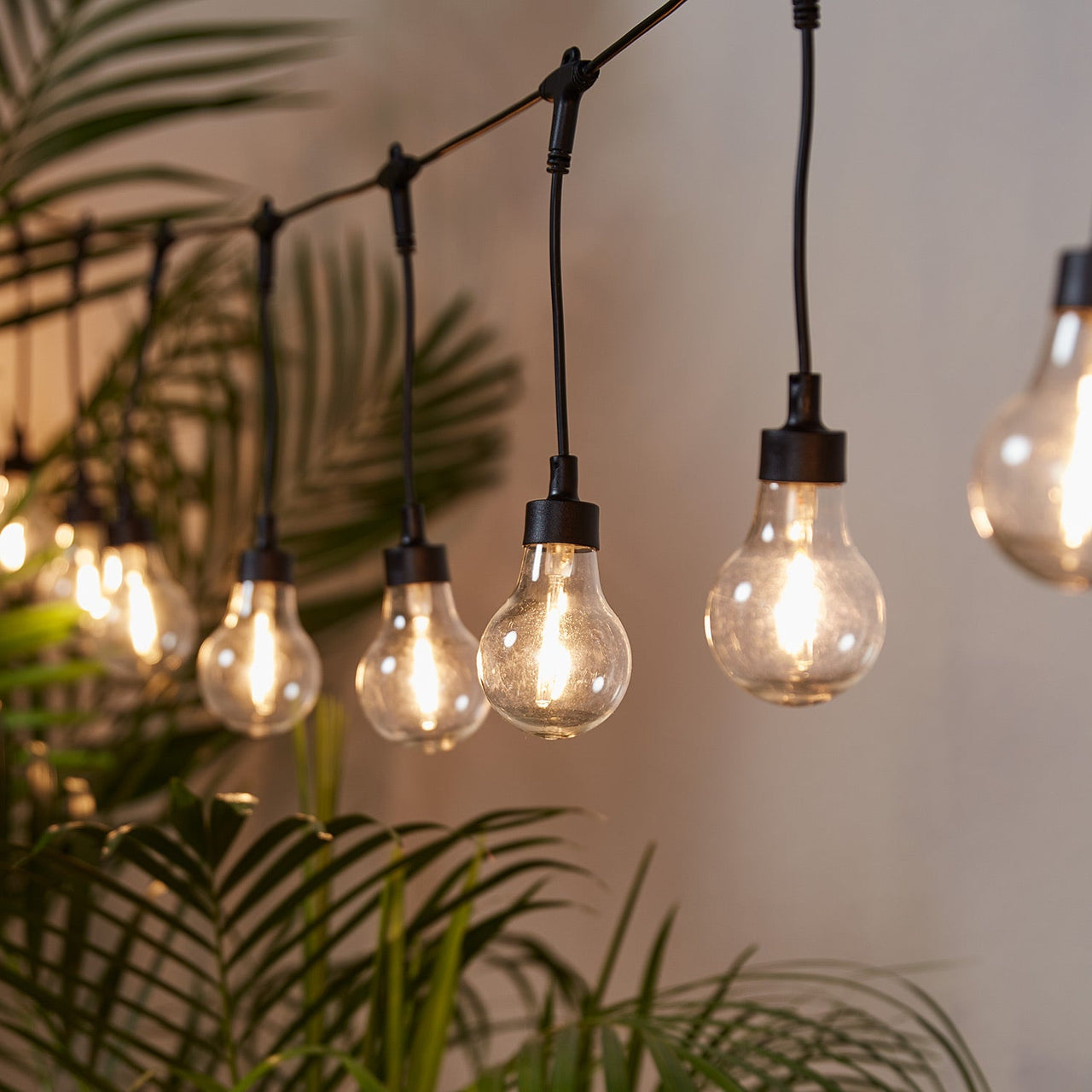 20 Drop Bulb Vintage Style Premium Solar Festoon Lights