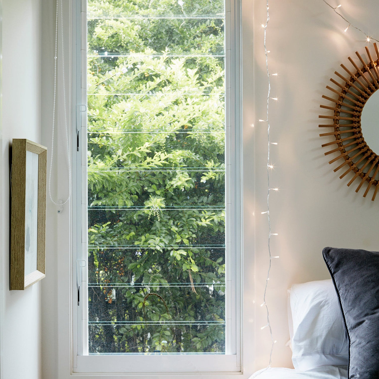 SLF-100-YWC_warm-white-LED-fairy-light-serenity-bedroom_P3.jpg