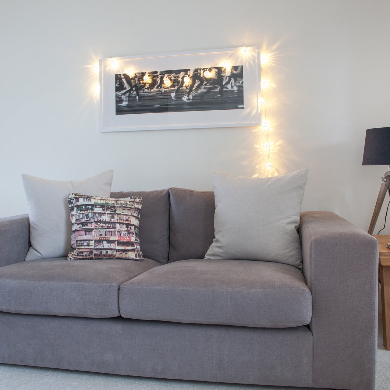 SLF-14072_Large-Silver-Moroccan-Fairy-Lights-In-Living-Room_P3.jpg