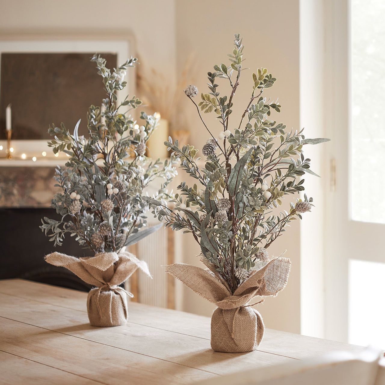 TR21002_White-Berry-Mini-Christmas-Tree-Duo-Dining-Room-Table_2.jpg