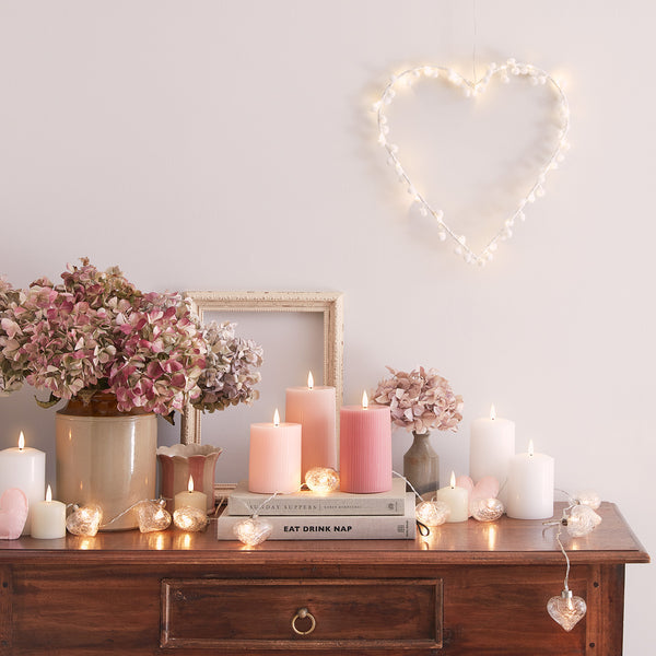 White Pom Pom Heart Light