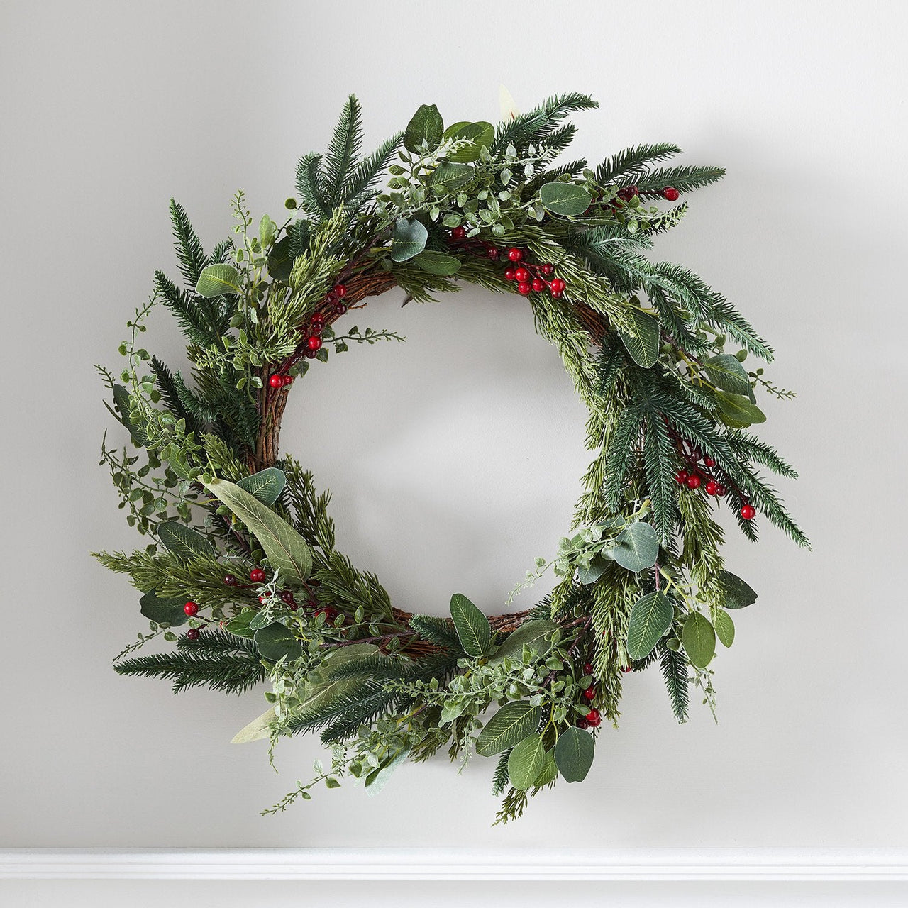 WR2006-2_Pine-Christmas-Wreath-Red-Berries-Indoor_4755e9d3-b9e5-4e3c-9641-746de32e7d20.jpg